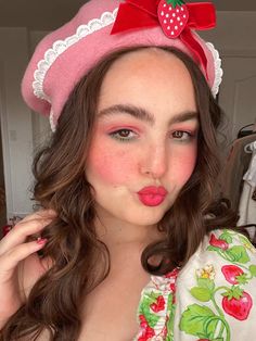 Strawberry Makeup Halloween, Strawberry Shortcake Makeup Ideas, Character Halloween Costumes Women, Strawberry Makeup Aesthetic, Strawberry Shortcake Costume Women, Halloween Costumes Women Cute, Costume Strawberry Shortcake