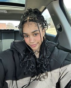 Braids With Beads Long Hair, Types Of Hairstyles For Black Women, Brandy Braids 90s, Pretty Braids For Black Women, Moesha Hairstyles, Mid Length Braids, Hairstyle Braids Black Women, Aesthetic Box Braids, Bombshell Braids