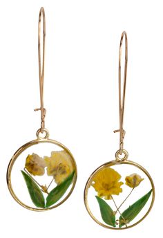 PRICES MAY VARY. 🌎A MAGICAL CONNECTION TO NATURE: Embrace the magic of adorning yourself with real flowers. These earrings provide a captivating link to nature, enabling you to carry a fragment of its exquisite beauty wherever you journey. 🌼 EXPERIENCE NATURE'S BEAUTY: Elevate your fashion with our distinctive round earrings, showcasing real dried red and green leaf flowers encased in resin – each piece is truly unique! 🌟 PREMIUM GOLD CRAFTSMANSHIP: Expertly crafted in yellow gold, these earr Epoxy Earrings, Dried Flower Earrings, Dried Flower Resin, Miniature Flowers, Natural Boho, Flower Resin, Delicate Beauty, Women Pink, Leaf Flowers