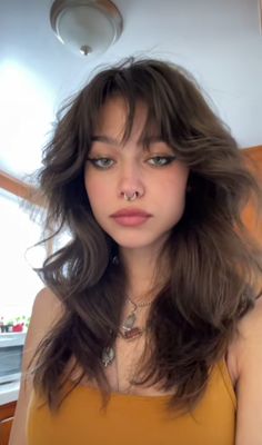 Shaggy Long Hair, Wolfcut Hair Long, Thick Wavy Hair, Hair Inspiration Long, How To Cut Bangs, Bangs With Medium Hair, Short Bangs, Hair Inspiration Short, Hairstyles For Layered Hair