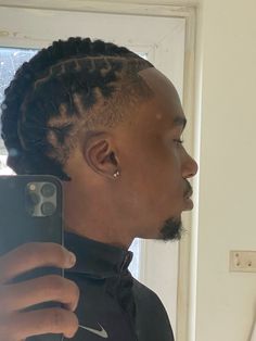 Loc Barrel Style For Men, Barrel Twist Dreads Men Short, Short Locs Men, Barrell Twist Loc Styles, Boys Dreads Hairstyles, Barrel Twist Dreads Men, Loc Hairstyles For Men, Cornrow Braids Men, Barrel Twist