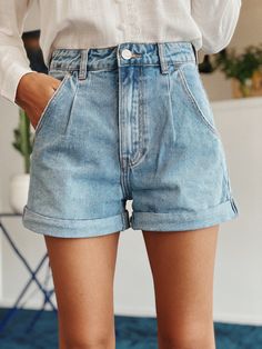 Mode Tips, Look Short, Blazer Outfit, Blue Denim Shorts, Denim Short, Look Plus, Summer Outfits Women, Outfits Casuales, Spring Summer Fashion