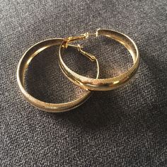 2in Gold Hoop Earrings. New! Gold Hoop Earrings Aesthetic, Cute Hoop Earrings, 2000s Jewelry, Hoop Earrings Aesthetic, Boho Lifestyle, Golden Hoops, Earrings Aesthetic, Earrings Hoops, Wardrobe Accessories