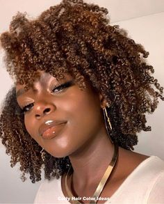 25 Vibrant Curly Hair Color Ideas for a Stunning Makeover Edgy Bob Haircuts, Low Porosity Natural Hair, Colored Curly Hair, Dyed Natural Hair, Pelo Afro, Natural Hair Inspiration, Natural Hair Tips