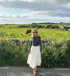 a couple nights in Doolin & Dublin + a few pints of Guinness in between Ella Mcfadin, Emmy Red Carpet, Emmys Red Carpet, Europe Outfits, The Emmys, Dublin Ireland, Guinness, Spring Summer Outfits