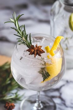 A photo of a  Winter Wonderland Gin & Tonic a Christmas Gin Cocktails Christmas Gin Tonic, Christmas Mules, Boozy Christmas Drinks, Christmas Gin Cocktails, Party Drink Recipes, Cranberry Margaritas, Christmas Cocktail Drinks, Gin Tonic Recipe, Best Christmas Cocktails