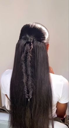 Braided Half Up Half Down Hair, Hair Muse, Fishtail Braid Hairstyles, Fishtail Braid, Peinados Fáciles Para Cabello Corto, Hair Ponytail Styles