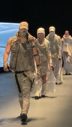 Dune Style Outfit, Dune Outfit Aesthetic, Dune Cosplay, Dune Aesthetic Outfit, Dune Costumes, Desert Outfit Men, Dune Fashion