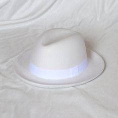 Category:Hats; Embellishment:Pure Color; Gender:Men's; Quantity:1 PC; Occasion:Holiday,Wedding; Material:Polyester; Front page:WE; Shipping Weight:0.2; Listing Date:08/19/2024 White Fitted Top Hat With Flat Brim, Classic White Top Hat With Flat Brim, Luxury White Fedora Top Hat, White Adjustable Top Hat With Short Brim, White Vintage Top Hat With Curved Brim, Wedding Party Accessories, Felt Hat, Pure Color, Top Hat