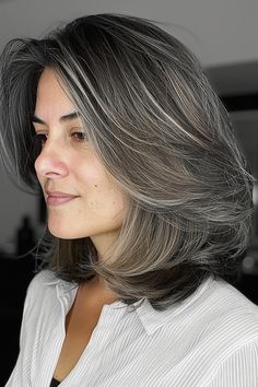 Medium Gray Hair, Layers For Volume, Layers For Thick Hair, Best Haircuts For Thick Hair, Internal Layers, Angled Lob, Collarbone Length Hair, Layered Thick Hair