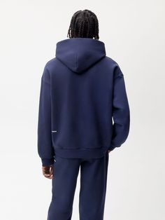 THIS HOODIE IS MADE FROM 420 GSM HEAVYWEIGHT COTTON, AND IS TREATED WITH PEPPERMINT OIL (PPRMINT™) FOR ITS ANTI-ODOR PROPERTIES. THE FABRIC IS BRUSHED ON THE INSIDE FOR A SOFT FEEL. Heavyweight Hoodie, Eco Clothing, Designer Hoodies, Mens Cashmere, Peppermint Oil, Tracksuit Set, Natural Plant, Active Wear Pants, Organic Cotton Fabric