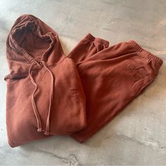 Copper Colored Sweatpants With Drawstring Waist And Side Pockets Matches Hoodie. Gently Worn, No Stains Or Rips. Very Soft And Comfortable. Colored Sweatpants, Sweat Set, Track Pants, Drawstring Waist, Pant Jumpsuit, Sweatpants, Pants For Women, Copper, Pants