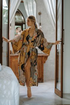 Dressing Gowns Robe, Women’s Robe, Kimono Robe Outfit, Silk Kimono Outfit, Silk Robe Outfit, Long Robes For Women, Plus Size Dressing, Bohemian Robes, Womens Robe