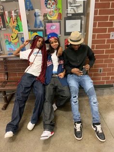 2000s Fashion Outfits Party Hip Hop, Cute Throwback Outfits For Spirit Week, 2000s Outfits Ideas For School, 90s Days Spirit Week, Spirt Week 90s Day, Through Back Thursday Spirit Week, Iconic Duos Outfits, Cute Decades Day Spirit Week, Past Decade Spirit Week