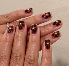 Short Square Croc Nails, Dark Fall Nails Short, Short Fall Manicure, Chunky Short Nails, Brown Nails Short Square, Short Nails Thanksgiving, Short Punk Nails, Short Croc Nails, Short Maroon Nails