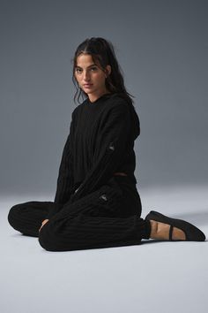 Perfect your cozy vibe in the Winter Bliss Hoodie. Designed with a chunky cable-knit and a next-level-soft, almost fuzzy feel, this closet staple has a relaxed fit with a slightly cropped hem and slits at the sides. Pair it with your favorite leggings, trousers, or—better yet—the matching Winter Bliss Pants. Black Hoodie Sweater For Loungewear, Alo Yoga Sweater For Fall Loungewear, Alo Yoga Fall Sweater For Loungewear, Cozy Cable Knit Sweater For Loungewear, Cozy Cable Knit Loungewear Sweater, Casual Cable Knit Sweater For Loungewear, Black Athleisure Sweater For Loungewear, Alo Yoga Casual Winter Hoodie, Alo Yoga Casual Hoodie For Winter