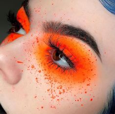 Eye Makeup Orange, Editorial Make-up, Makeup Orange, Crazy Eye Makeup, Orange Eye Makeup, Eye Makeup Cut Crease, Neon Eyeshadow, Bold Eye Makeup, Orange Makeup