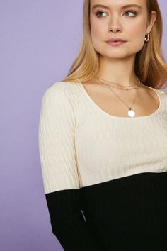 This jumper proves cosy is cool. Woven in a unique raised texture, the knit is cut close to the body (to show off your amazing figure) and comes with a flattering scoop neck. Your Amazing, Knitted Jumper, Jumpers And Cardigans, The Body, Cardigans, Scoop Neck, How To Find Out, Jumper, Knitwear