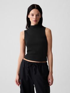 Modern Mockneck Tank Top Accessories With High Neck Top, Mockneck Tank Outfit, Sleeveless Mock Neck Top Outfits, Turtle Neck Tank Top Outfit, Mockneck Top Outfit, Tank Top Turtle Neck, Mockneck Sweater Tank, Mock Neck Top Outfit, Turtleneck Tank Top