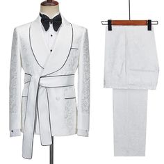 Groom Blazer, Men Suits Prom, Mens Suit Colors, Gentleman Lifestyle, White Shawl, Suits Prom, Suits Wedding, Men's Robes, Designer Suits For Men