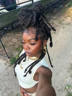 Earthy Hairstyles Black Women, Ethereal People, Afro Punk Fashion, Natural Hairstyle, Dreadlock Styles