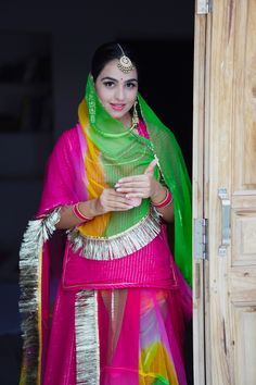 Traditional Outfit Ideas, Rajput Poshak, Wedding Dulhan Pose, Dresses Traditional, Traditional Indian Dress, Traditional Outfit