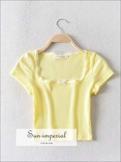 Sun-imperial Square Neck Short Sleeve Rib T-shirt Crop top High Street Fashion SUN-IMPERIAL United States Yellow Tank Top Outfit, Lucia Aesthetic, Halloween Costumes For 2, Popular Clothes, Teacher Clothing, Tank Top Outfit, Bow Crop Tops, Friends Style, Yellow Tank