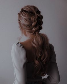 Easy Trendy Hairstyles, Trendy Hairstyle, Work Hairstyles, Creative Hairstyles, Aesthetic Hair, Hairstyle Ideas, Trendy Hairstyles, Bridesmaid Hair