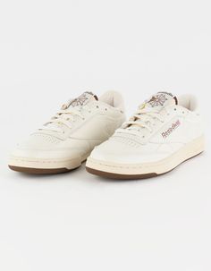 REEBOK Club C 85 Vintage Shoes Tilly’s Shoes, Reebok Off White Club C 85 Vintage Shoes, Casual Summer Shoes Woman, White Casual Shoes For Women, Good Everyday Shoes, Simple White Shoes, Everyday White Sneakers, Everyday Shoes Womens, Work Tennis Shoes