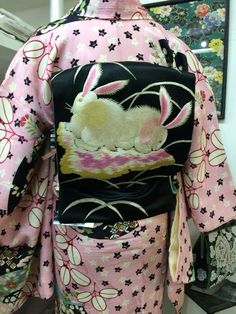 Fluffy Bunnies, Pretty Kimonos, The Kimono Gallery, Kimono Gallery, Silly Clothes, Japanese Traditional Clothing, Iconic Outfits, Turning Japanese, Yukata Kimono