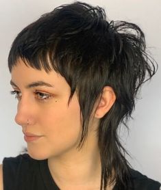 Rock Haircuts, Short Shaggy Haircuts, Funky Short Hair, Stylish Short Hair, Cool Short Hairstyles, Hair Therapy, Short Hair Undercut