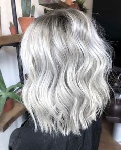 Makeup Ideas Halloween, Ice Blonde Hair, Grey Blonde, Silver Blonde Hair, Icy Blonde Hair, Hair Transition, Ice Blonde, Halloween Makeup Ideas, Hair Gray