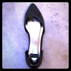 Check Out These Bnib Adorable Black Flats! Perfect For Any Outfit! I Run Between A 6-6.5, These Are A 6.5 And They Are Too Big For Me So I Would Say They Fit More Like A 7. Sleek Black Flats For Spring, Sleek Black Flats For Fall, Fitted Black Flats For Office, Sleek Black Closed Toe Flats, Black Flats, Leather Slip Ons, Slip Ons, Cute Black, Flat Shoes Women