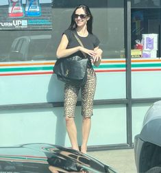 cheetah print capris outfit devon lee carlson inspo Devon Lee Carlson Style, Devon Lee Carlson, Devon Devon, Inspo Fits, Girl Energy, Office Siren