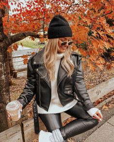 Leather Jacket Outfit Winter, Black Leather Jacket Outfit, Winter Jacket Outfits, Wineries Outfit, Leather Jacket Outfit, Winter Outfits Aesthetic, Trendy Aesthetic, Jacket Outfit