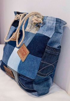 Pin on craft projects Tas Denim, Jean Diy, Denim Projects, Denim Handbags, Denim Purse, Jean Crafts, Denim Ideas