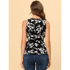 This classic sleeveless peplum top is given a mesmerizing effect with the asymmetrical hem, tie waist detailing. There are many colors, patterns and prints, you can wear from Mondays to Sundays by pairing them with your favorite casual and semiformal bottoms. The sleeveless design also provides arms comfort without overheating. Pair this asymmetric hem top with your skinny jeans for a charming look. Off Shoulder Peplum Top, Lace Peplum Blouse, Asymmetrical Hem Top, Sleeveless Peplum Top, Floral Peplum Top, Puff Long Sleeves, Floral Peplum, Women Halter, Cowl Neck Top