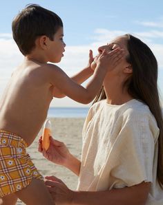 100% mineral protection the whole family will love Feel good about having fun in the sun with this kid-friendly sunscreen duo. SPF 30 Premium Mineral Sunscreen provides both protection and care to your little one's skin. Made with fast-absorbing 100% non-nano zinc oxide to protect against the sun's damaging rays, plus skin nourishing sunflower and jojoba oils to nourish and soothe delicate skin. The perfect last step in their daily routine. NEW SPF 50 Premium Mineral Sunscreen Lotion is our late Sunscreen Photography, Kids Skin Care, Kids Sunscreen, Natural Sunscreen, Sunscreen Lotion, Zinc Oxide, Mineral Sunscreen, Fun In The Sun, Spf 50