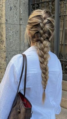 French Braid Hairstyles, Work Hairstyles, Sleek Hairstyles, French Braid, Curly Hairstyles, Hairstyles For School, Short Hair Cuts For Women, Layered Hair, Ponytail Hairstyles