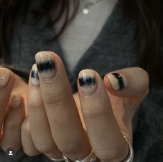 Chipped Nail Polish Aesthetic, Corpse Nails, Simple Grunge Nails, Masculine Nails, Boy Nails, Vampire Nails, Rock Nails, Mens Nails