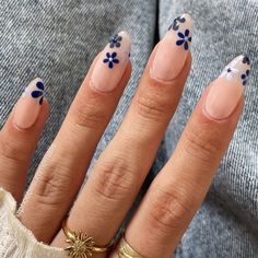 Navy Nails, Navy Blue Nails, Graduation Nails, Valentine Nails, Floral Nail Designs, Flower Nail Designs, Cute Summer Nails, Blue Nail Designs