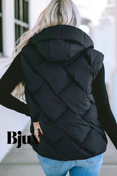 Bjux - Quilted Zip-Front Hooded Vest Coat in Classic White Black Hooded Coat, Chaleco Casual, Lisa Fischer, Chic Quilts, Plus Size Mini Dresses, Quilted Pattern, Hooded Vest, Outerwear Vest, Vest Coat