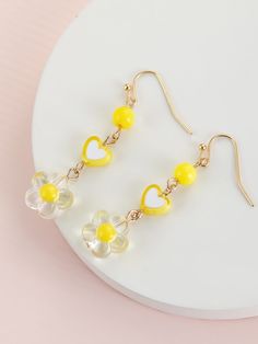 Aretes Diy, Anting Manik, Embellished Fashion, Diy Jewelry Unique, Yellow Jewelry, Chain Maille Jewelry, Funky Earrings, Kawaii Jewelry, Handmade Jewelry Tutorials