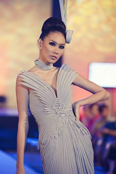 cary santiago Cary Santiago, Philippine Fashion, Avant Guard, Hot Couture, Costume Clothes, Retro Vintage Dresses, 3d Fashion, Collection Ideas, A New Beginning