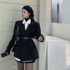 Looks Chic, Playing Games, Teen Fashion Outfits, Looks Vintage, Elegant Outfit, Black Outfit, Asian Fashion, Daily Fashion, Fun Games