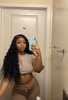 Grey Blonde Hair, Grey Blonde, Brazilian Hair Wigs, Black Wig, Peruvian Hair, Baddie Hairstyles, Crown Hairstyles, Curly Wigs, Wigs For Black Women