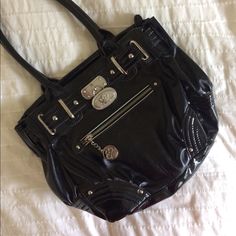 Black Kathy Handbag! Never Used And In Excellent Condition Kathy Van Zeeland Handbags, Madden Girl Boots, Bling Purses, Leopard Print Handbags, Tan Purse, Yellow Purses, Kathy Van Zeeland, Purple Purse, White Shoulder Bag