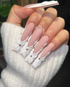 White Ombré Nails With Design, White Floral Nails, Girls Nail Designs, Glitter Nails Acrylic, Tapered Square Nails, Fancy Nails Designs, Nail Idea, Spring Set, Long Square Acrylic Nails