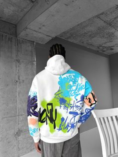 Hol dir den Oversize Graffiti Fleece Hoodie: Kuschelig, stylisch und perfekt für jeden Anlass. Top Qualität, einzigartiger Look und schneller Versand! Senior Hoodies