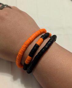 A set of 3 Halloween clay beaded bracelets, colors orange and black, a great gift for those who are Halloween lovers. Halloween Clay, Halloween Beads, Clay Beads, Bracelet Set, Orange Color, Halloween Shopping, Jewelry Bracelets, Great Gifts, Beaded Bracelets